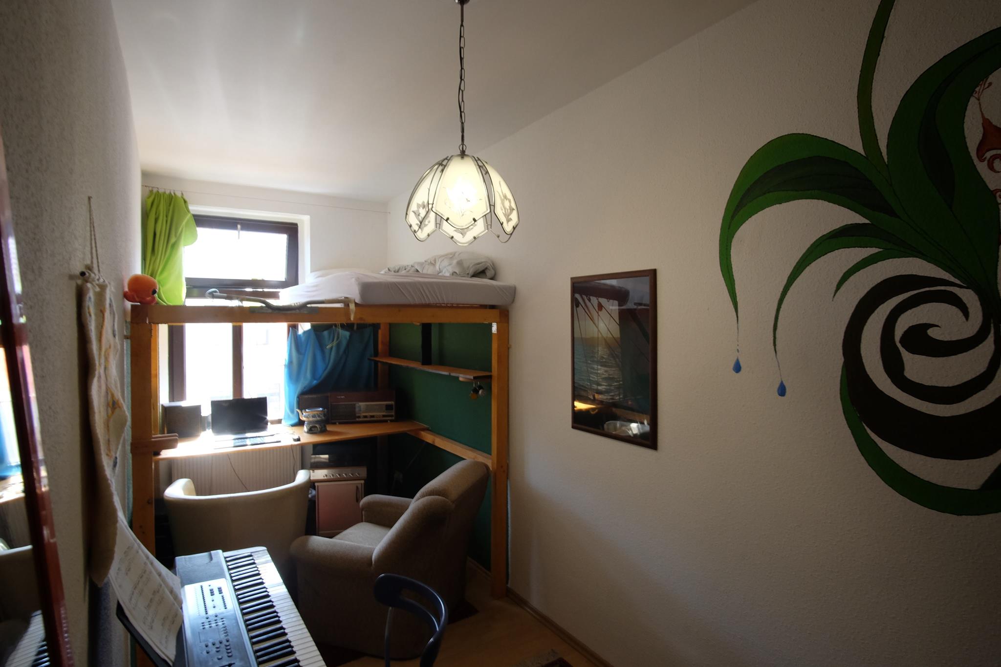 8 Tips and Ideas for Living and Being Productive in Small Spaces